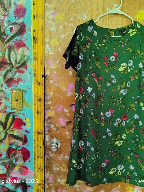 Ann Taylor Dresses & Skirts - 😎🔥 ANN TAYLOR- Green Floral Print Dress,Size 6